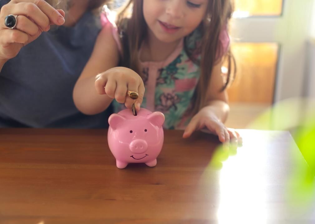 Using a savings account and compounding money